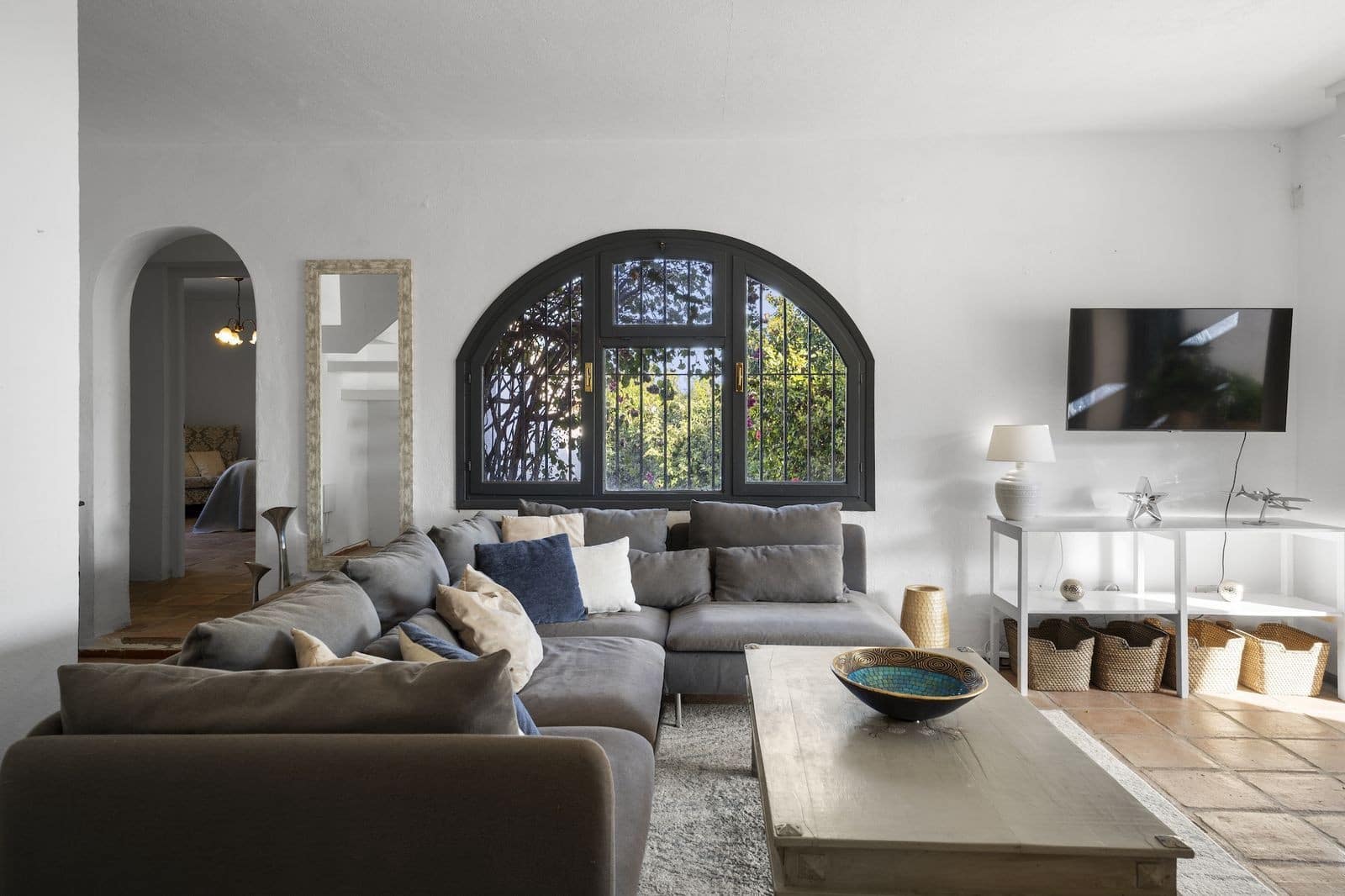 4 bedroom Villa for sale in Mijas with pool garage - € 925,000 (Ref: 8869472)