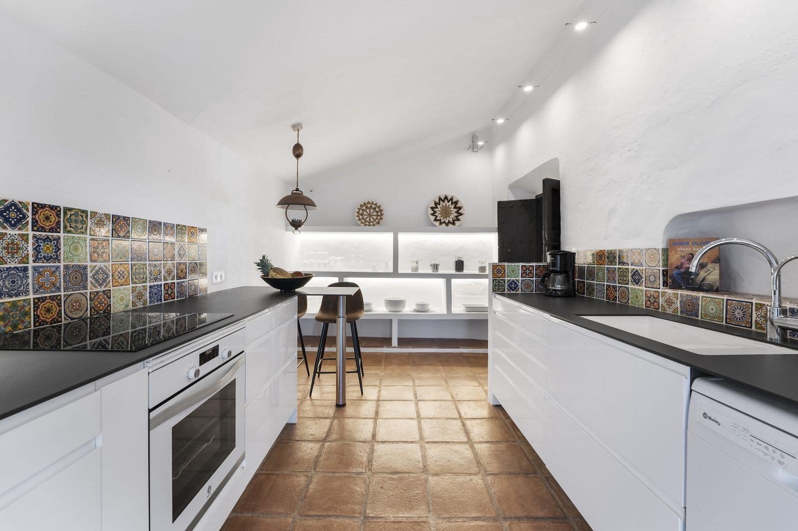 4 bedroom Villa for sale in Mijas with pool garage - € 925,000 (Ref: 8869472)