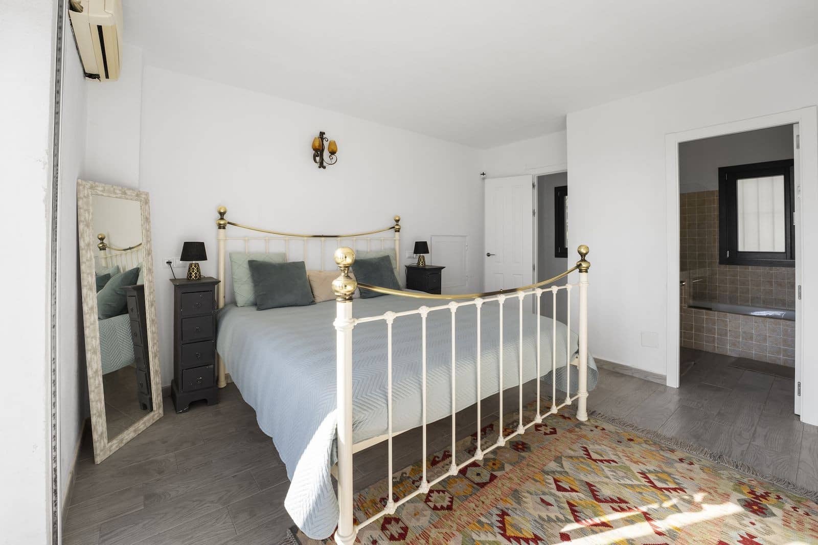 4 bedroom Villa for sale in Mijas with pool garage - € 925,000 (Ref: 8869472)