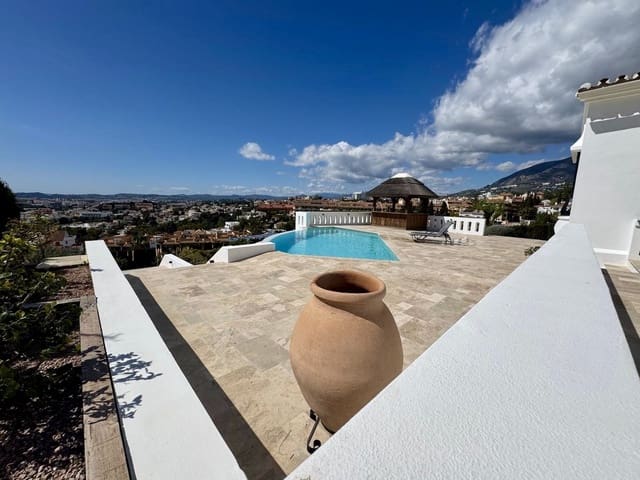 5 quarto Moradia para venda em Torreblanca, Fuengirola com piscina garagem - 1 155 000 € (Ref: 8879642)