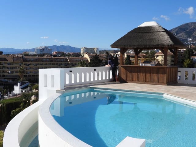 5 quarto Moradia para venda em Torreblanca, Fuengirola com piscina garagem - 1 155 000 € (Ref: 8879642)