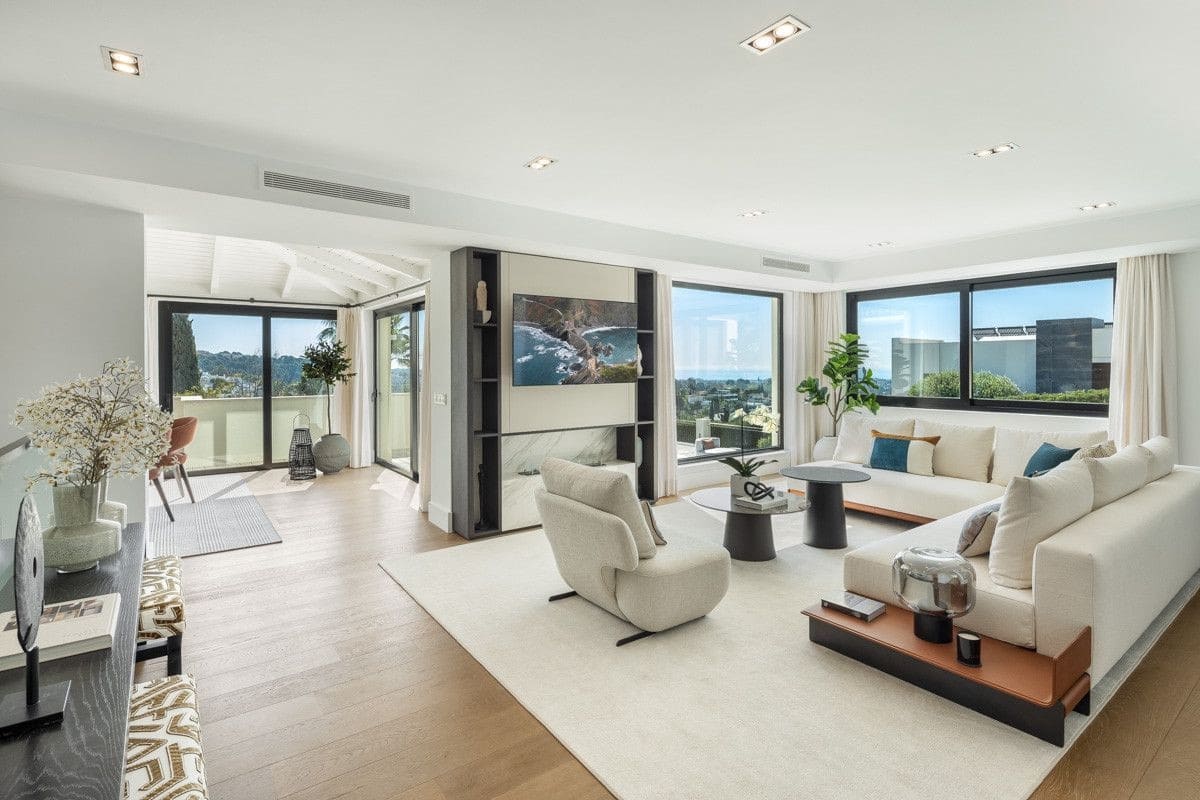 Chalet de 5 habitaciones en Nueva Andalucia en venta - 3.895.000 € (Ref: 8879646)