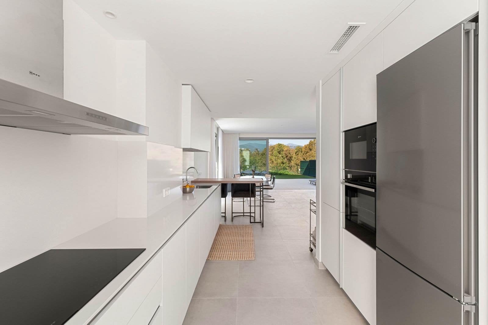 3 sypialnia Dom blizniak na sprzedaż w Guadalmina z basenem garażem - 1 295 000 € (Ref: 8879647)