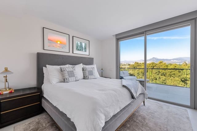 3 soverom Kjedet enebolig til salgs i Guadalmina Alta, Marbella med svømmebasseng garasje - € 1 295 000 (Ref: 8879647)