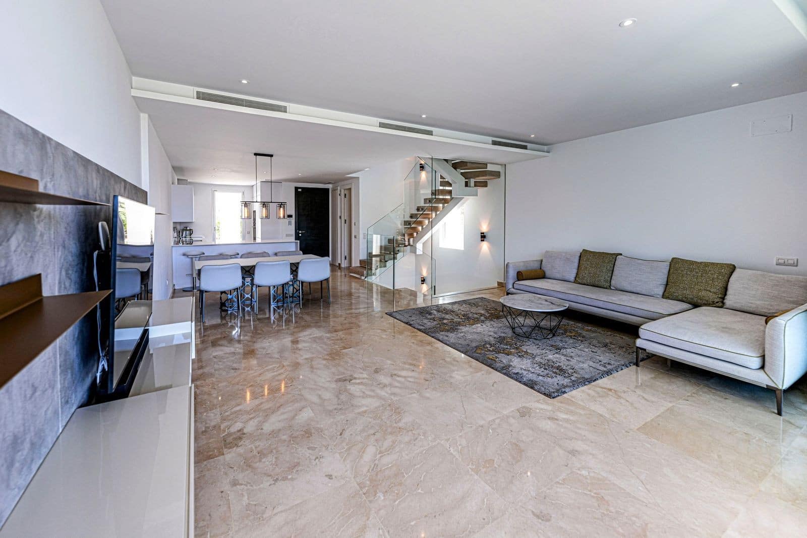 4 soverom Kjedet enebolig til salgs i Marbella med svømmebasseng garasje - € 1 250 000 (Ref: 8884061)