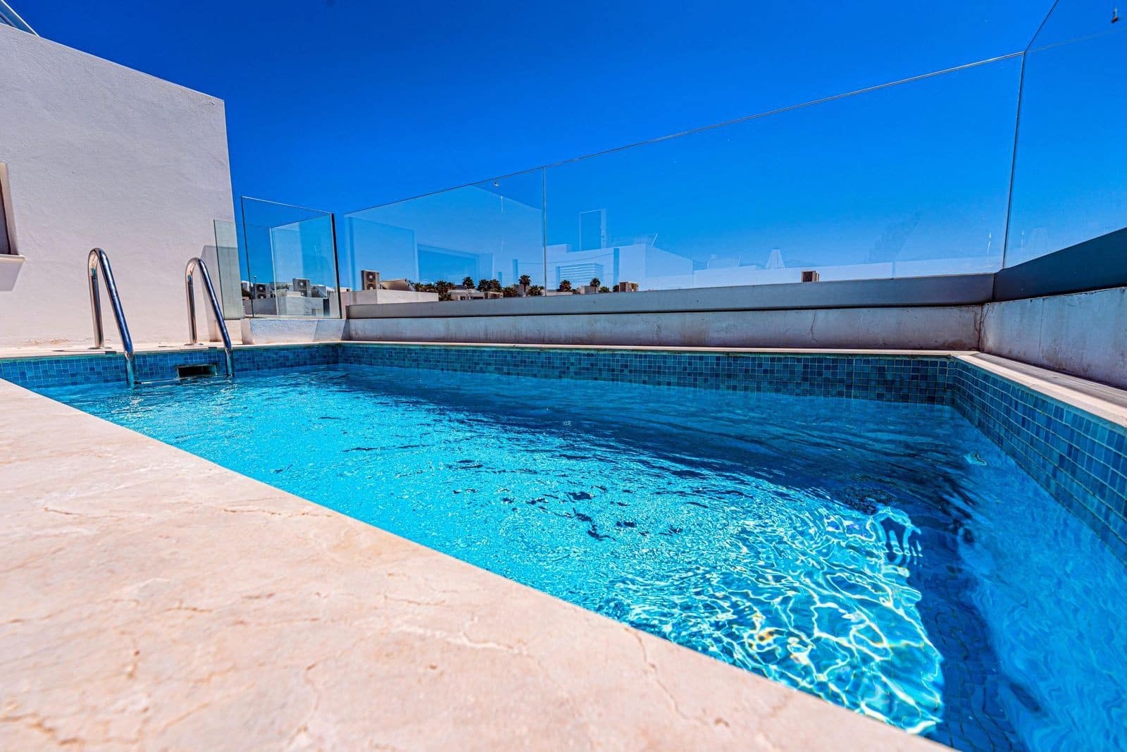 4 soverom Kjedet enebolig til salgs i Marbella med svømmebasseng garasje - € 1 250 000 (Ref: 8884061)