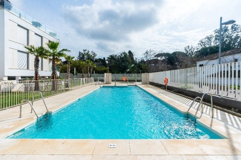 3 sovrum Takvåning till salu i Marbella med pool garage - 1 249 000 € (Ref: 8884062)