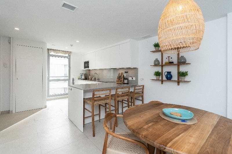 3 sovrum Takvåning till salu i Marbella med pool garage - 1 249 000 € (Ref: 8884062)