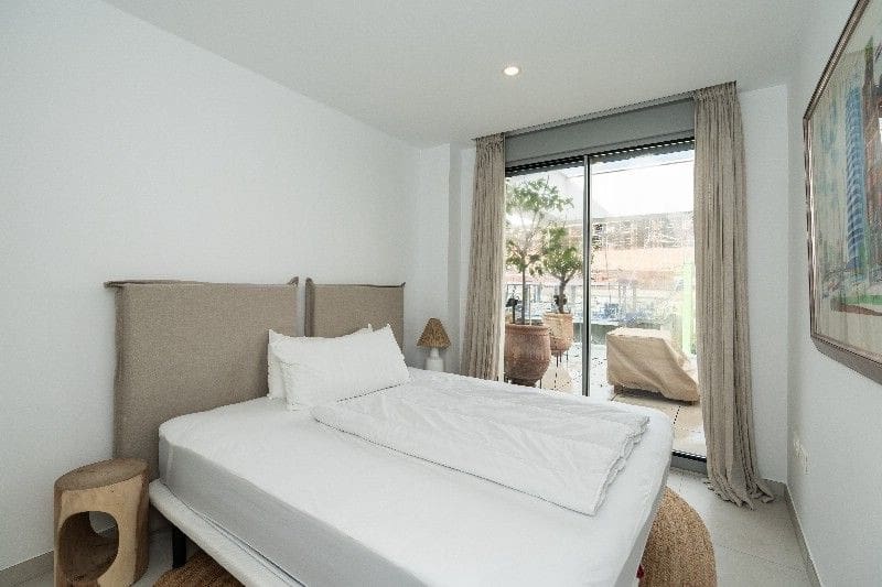 3 quarto Penthouse para venda em Marbella com piscina garagem - 1 249 500 € (Ref: 8884062)