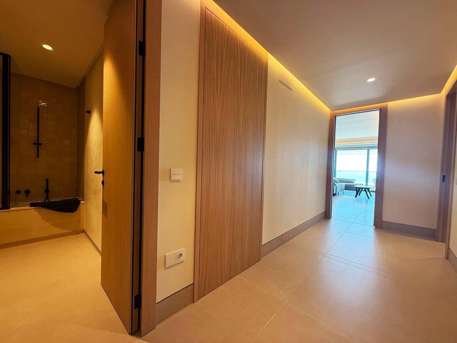 3 soveværelse Lejlighed til salg i Malaga by med swimmingpool garage - € 1.895.000 (Ref: 8884067)