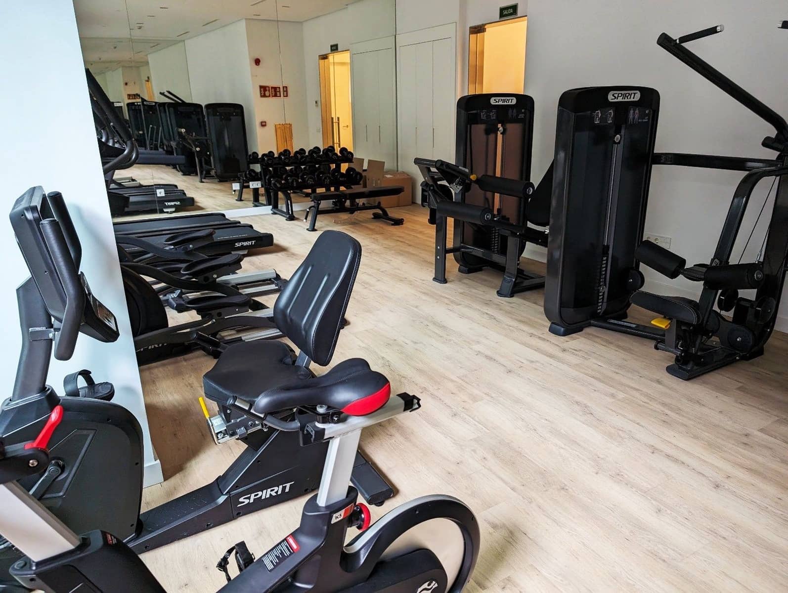 3 soveværelse Lejlighed til salg i Malaga by med swimmingpool garage - € 1.895.000 (Ref: 8884067)