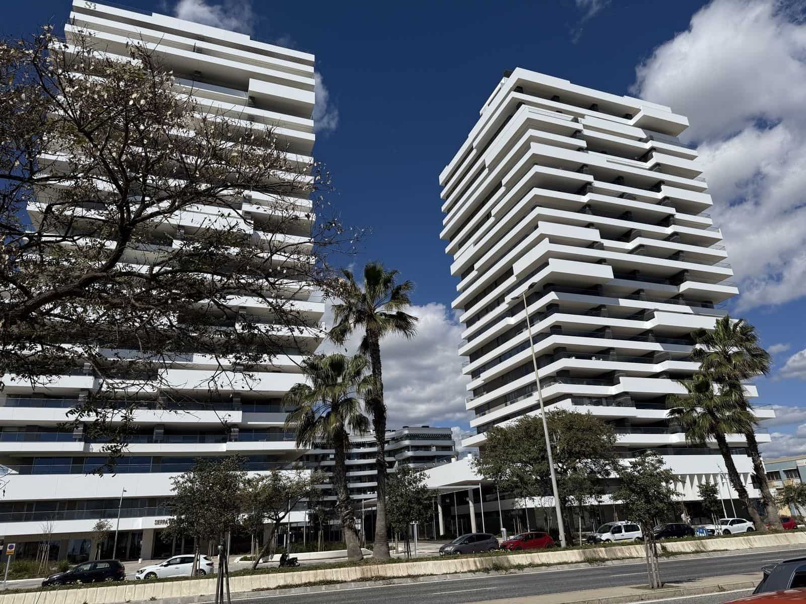 3 soveværelse Lejlighed til salg i Malaga by med swimmingpool garage - € 1.895.000 (Ref: 8884067)