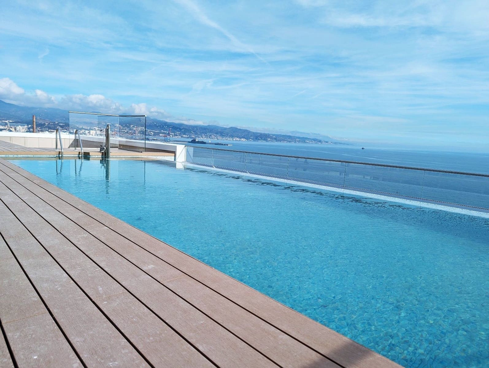 3 soveværelse Lejlighed til salg i Malaga by med swimmingpool garage - € 1.895.000 (Ref: 8884067)