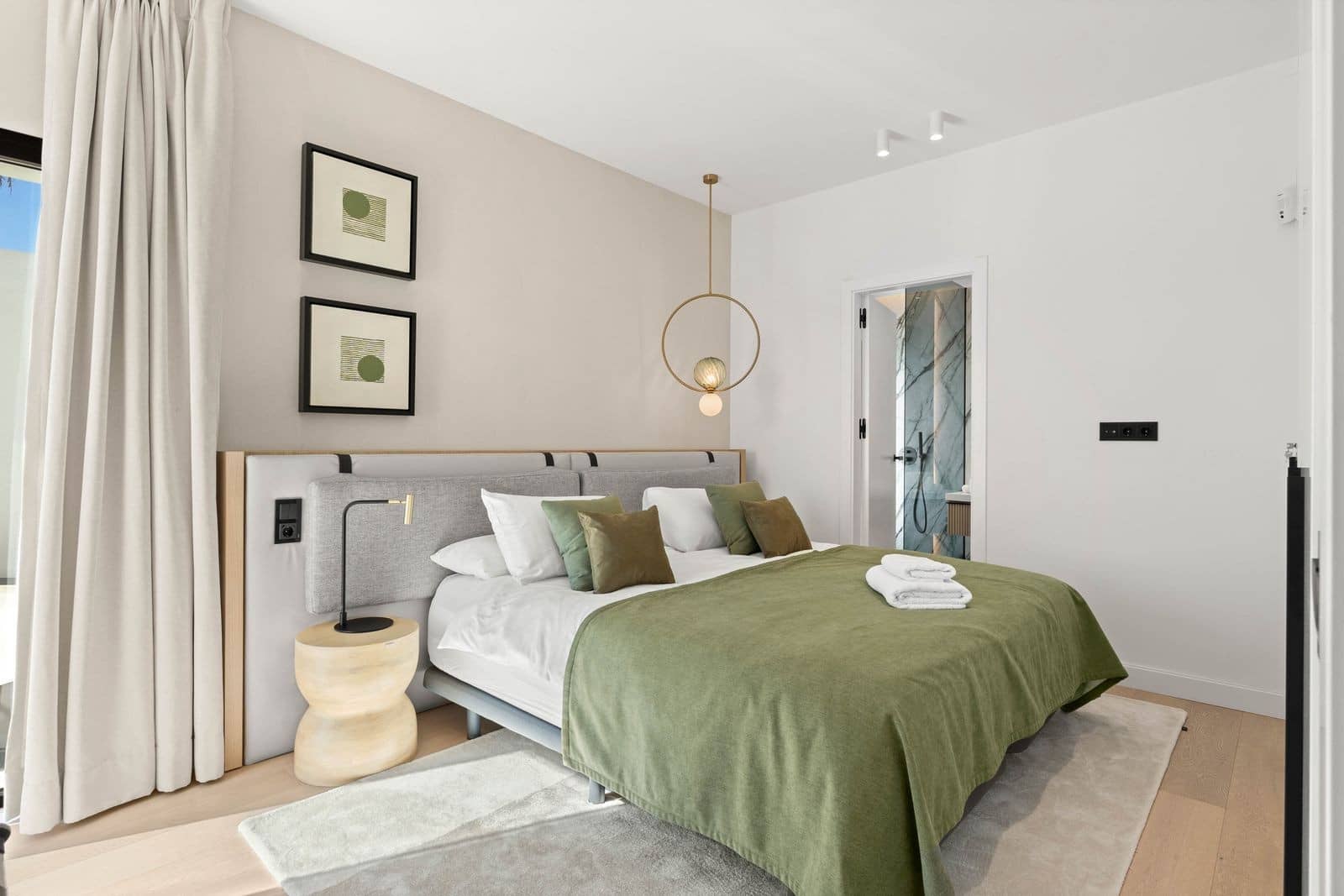 Chalet de 5 habitaciones en El Paraiso en venta con piscina garaje - 3.390.000 € (Ref: 8887826)