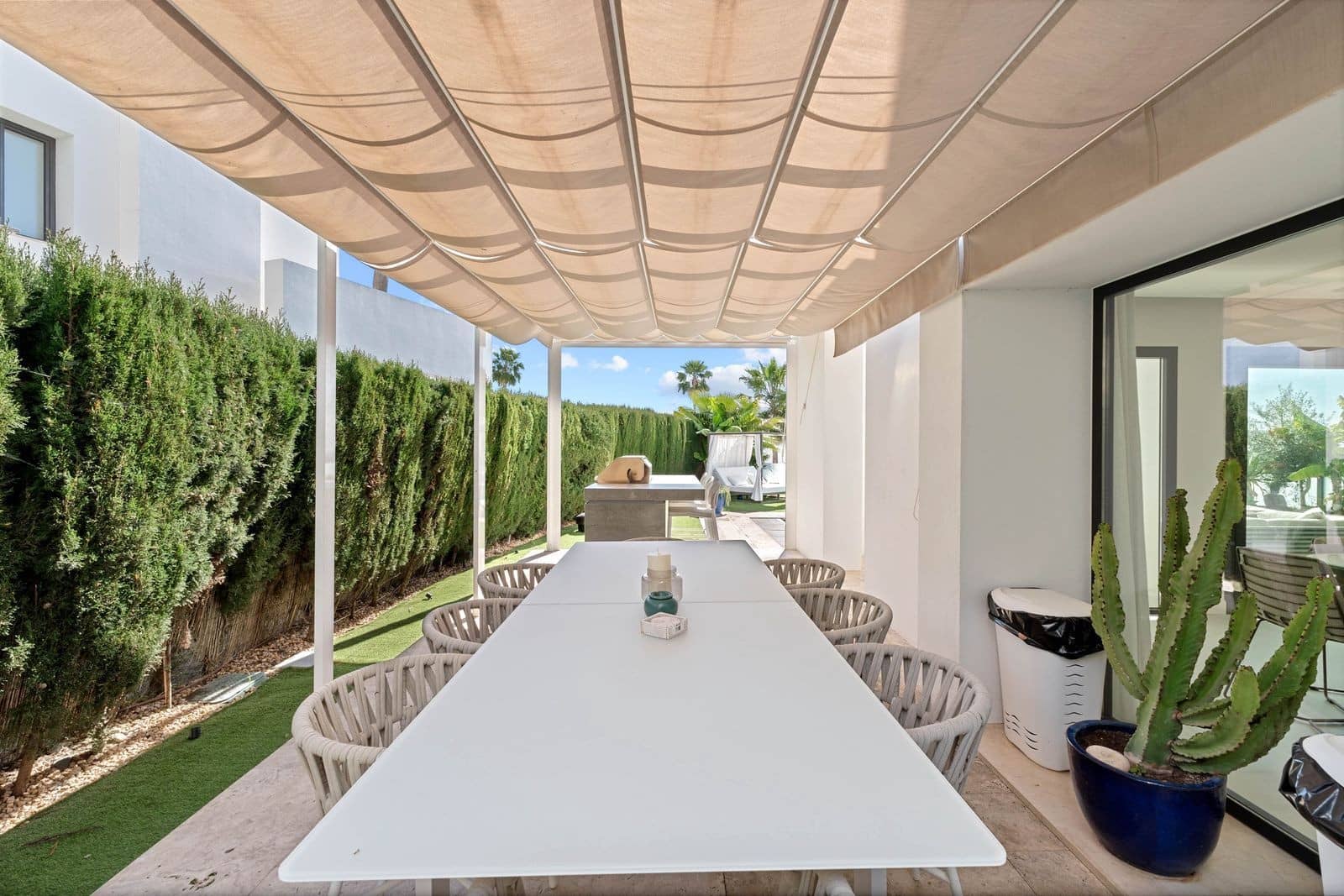 Chalet de 5 habitaciones en El Paraiso en venta con piscina garaje - 3.390.000 € (Ref: 8887826)