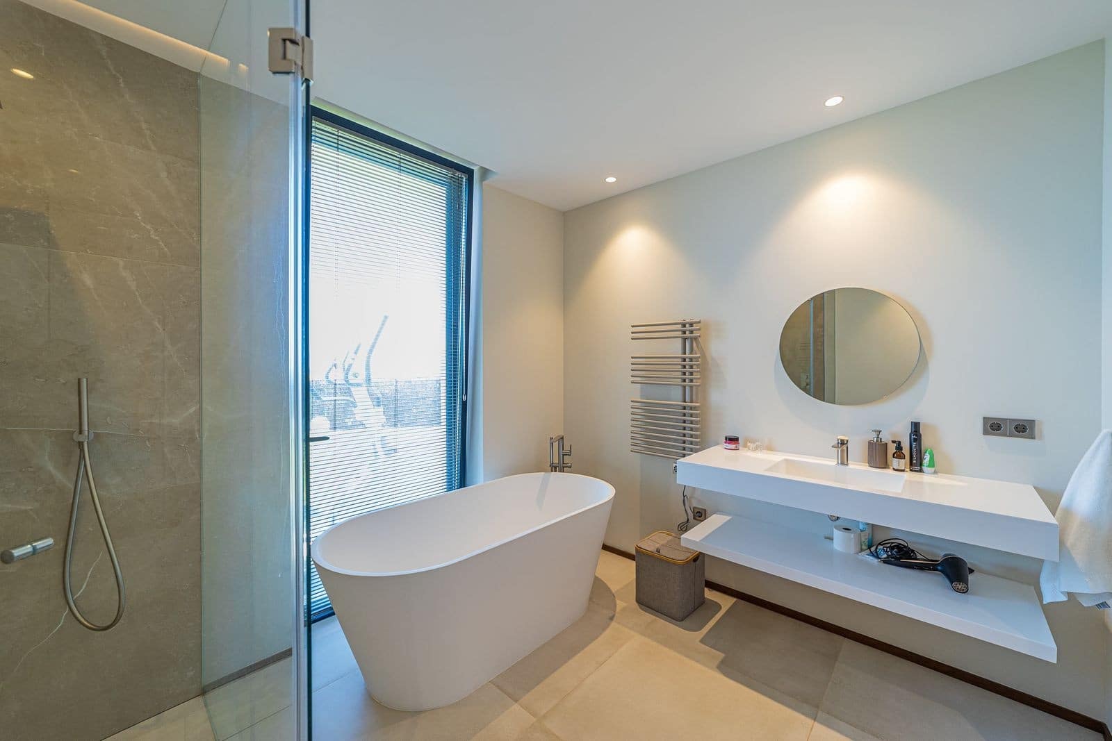 6 bedroom Villa for sale in Benahavis with pool garage - € 5,800,000 (Ref: 8887827)