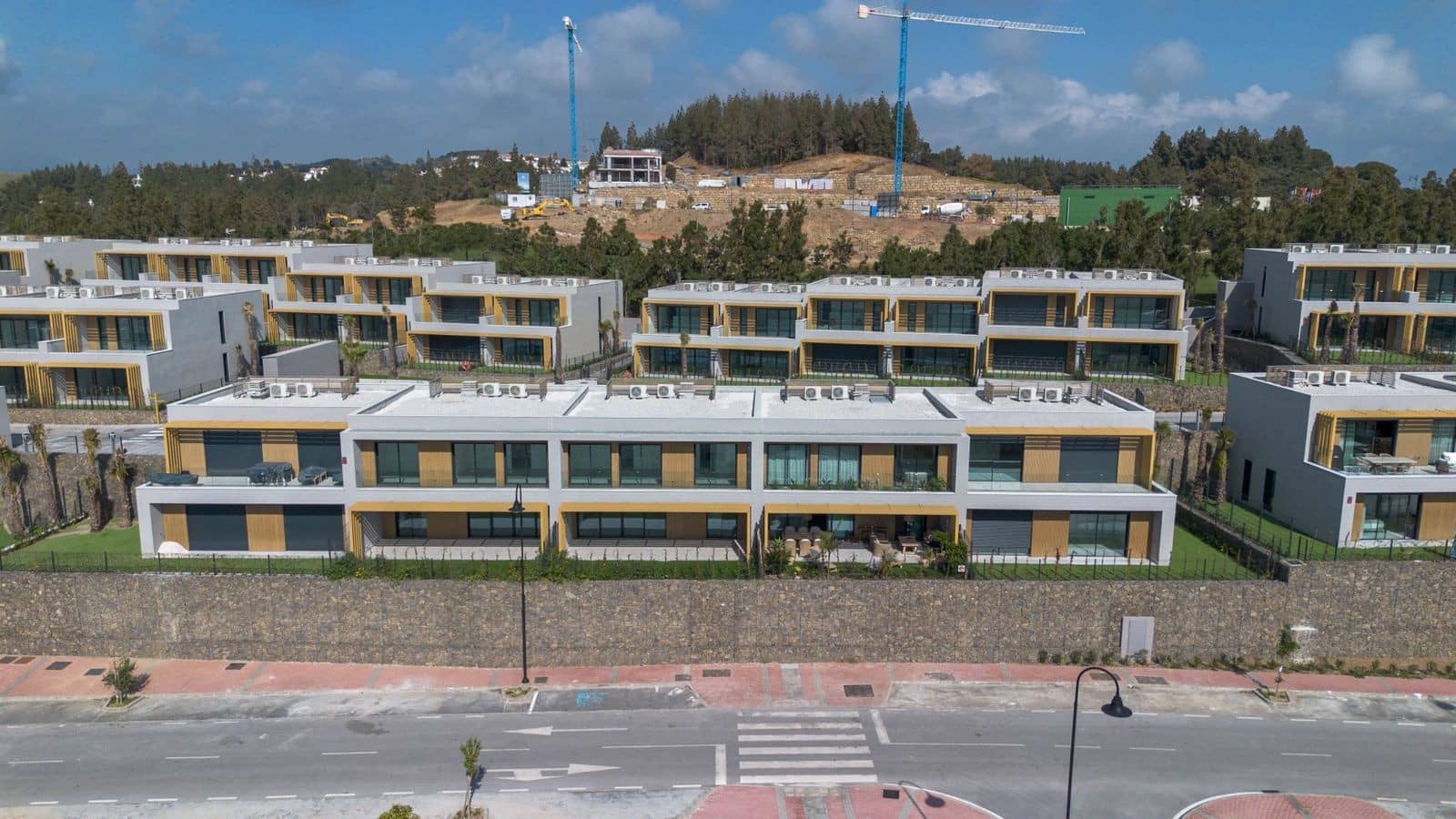 3 soveværelse Byhus til salg i El Chaparral med swimmingpool garage - € 850.000 (Ref: 8887828)