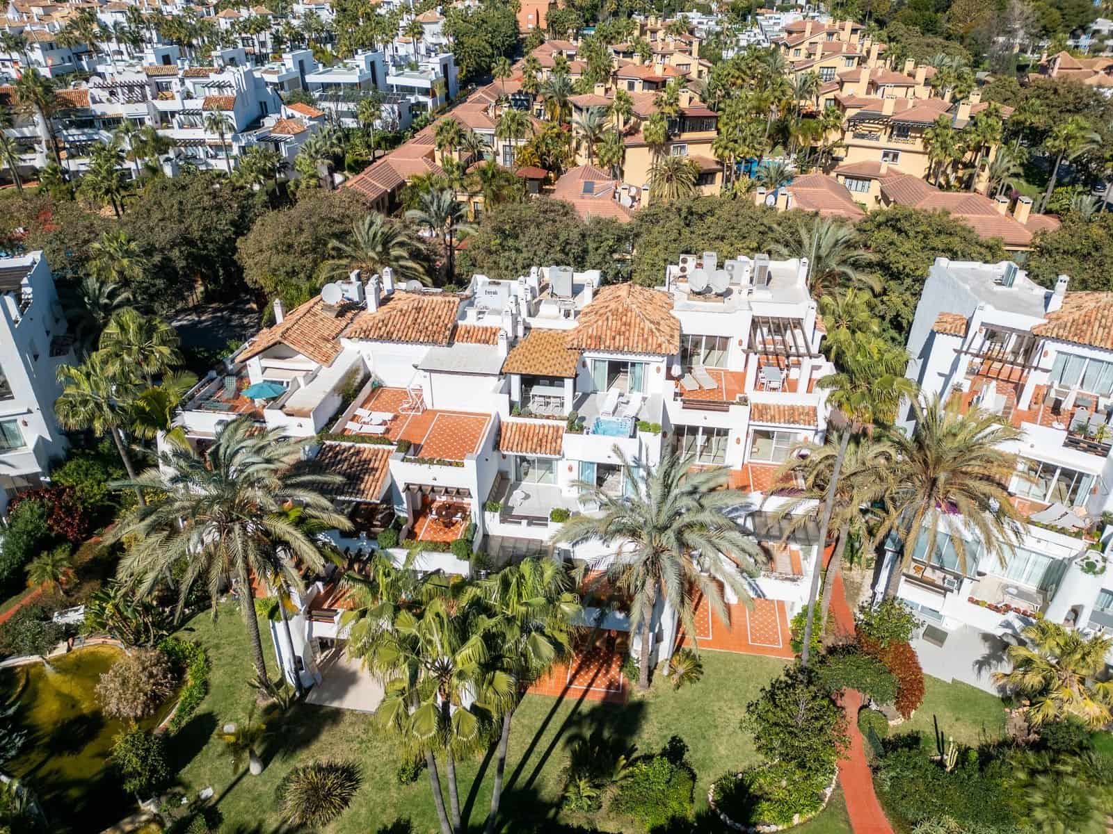 Ático de 3 habitaciones en Marbella en venta con piscina garaje - 2.950.000 € (Ref: 8887834)