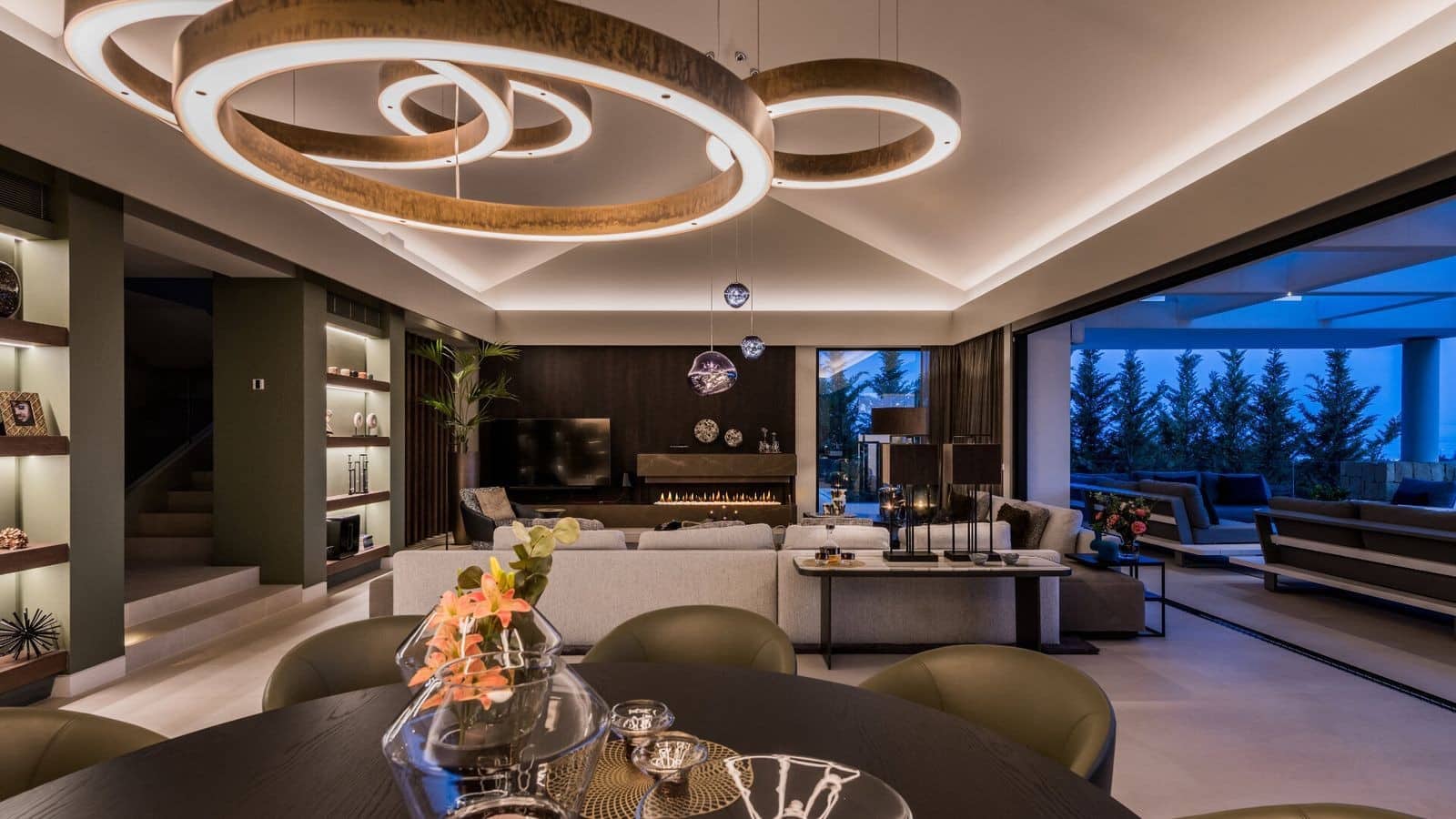 5 bedroom Villa for sale in Benahavis with pool garage - € 6,250,000 (Ref: 8902076)