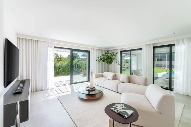 4 sovrum Villa till salu i Nueva Andalucia, Marbella med pool garage - 2 950 000 € (Ref: 8902084)