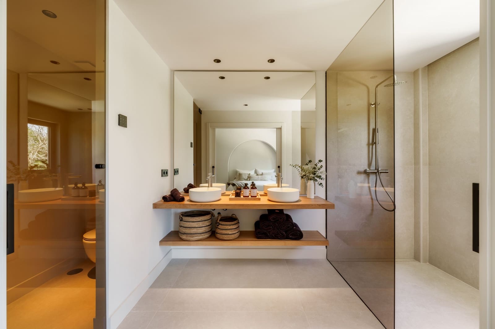 5 bedroom Villa for sale in Marbella with pool garage - € 3,800,000 (Ref: 8915324)