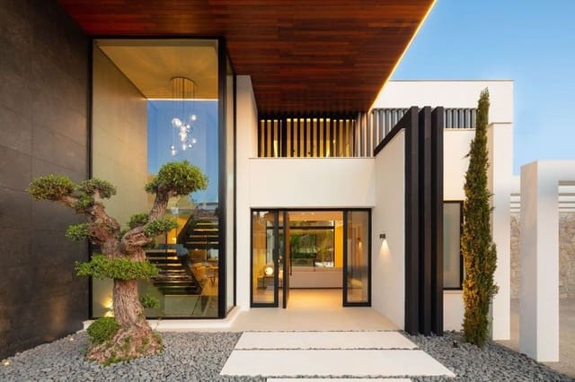 5 sovrum Villa till salu i Nueva Andalucia, Marbella med pool garage - 5 995 000 € (Ref: 8915325)