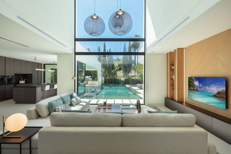 5 bedroom Villa for sale in Nueva Andalucia with pool garage - € 5,995,000 (Ref: 8915325)