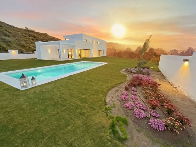 6 makuuhuone Huvila myytävänä paikassa Mijas Costa, Mijas mukana uima-altaan 
autotalli - 2 295 000 € (Ref: 8926753)