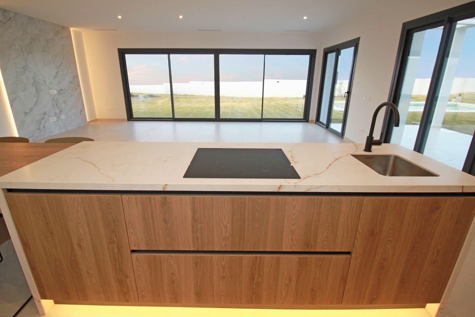 6 makuuhuone Huvila myytävänä paikassa Mijas Costa mukana uima-altaan 
autotalli - 2 295 000 € (Ref: 8926753)