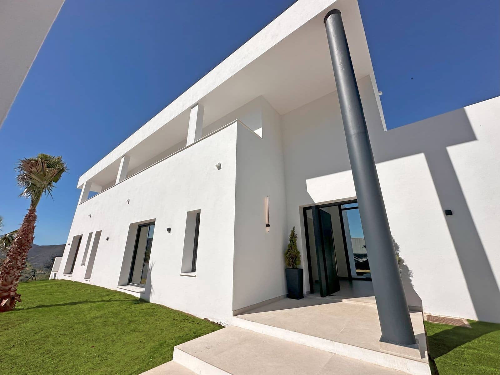 6 makuuhuone Huvila myytävänä paikassa Mijas Costa mukana uima-altaan 
autotalli - 2 295 000 € (Ref: 8926753)