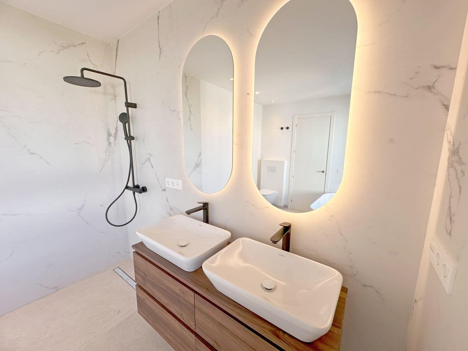 6 makuuhuone Huvila myytävänä paikassa Mijas Costa mukana uima-altaan 
autotalli - 2 295 000 € (Ref: 8926753)