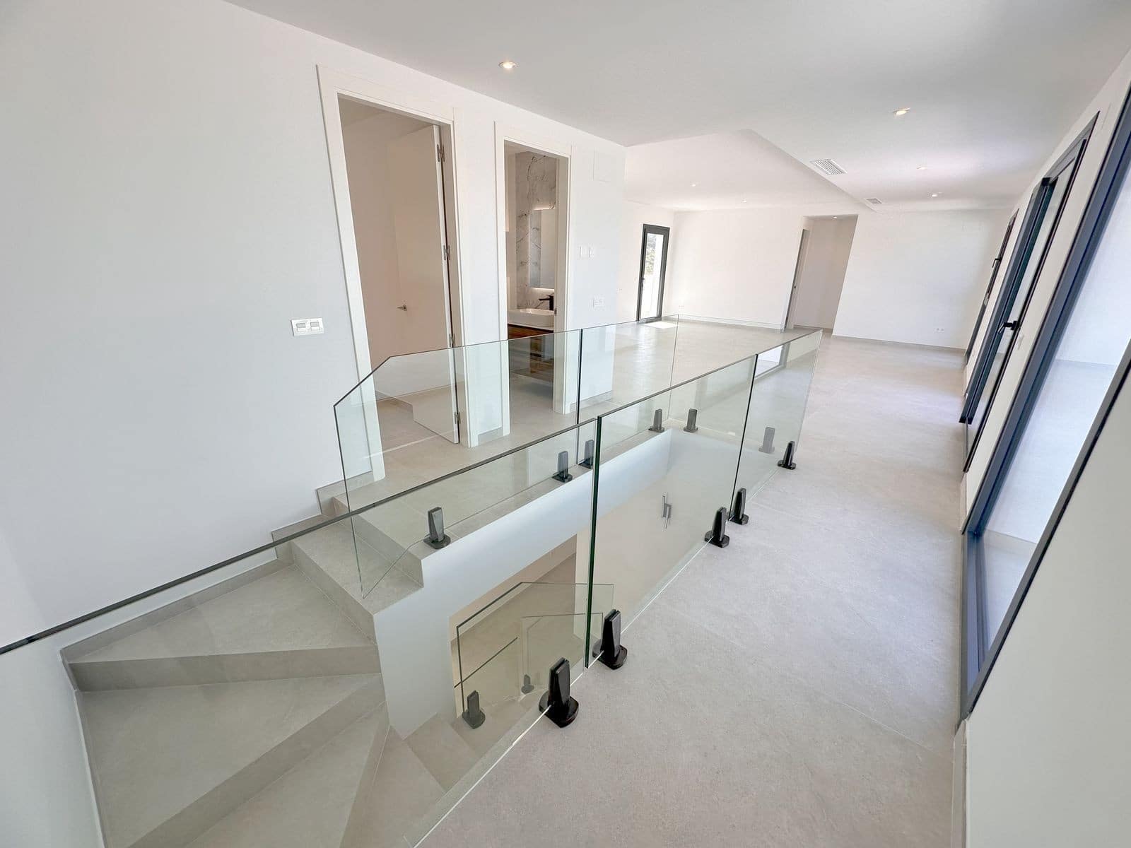 6 makuuhuone Huvila myytävänä paikassa Mijas Costa mukana uima-altaan 
autotalli - 2 295 000 € (Ref: 8926753)