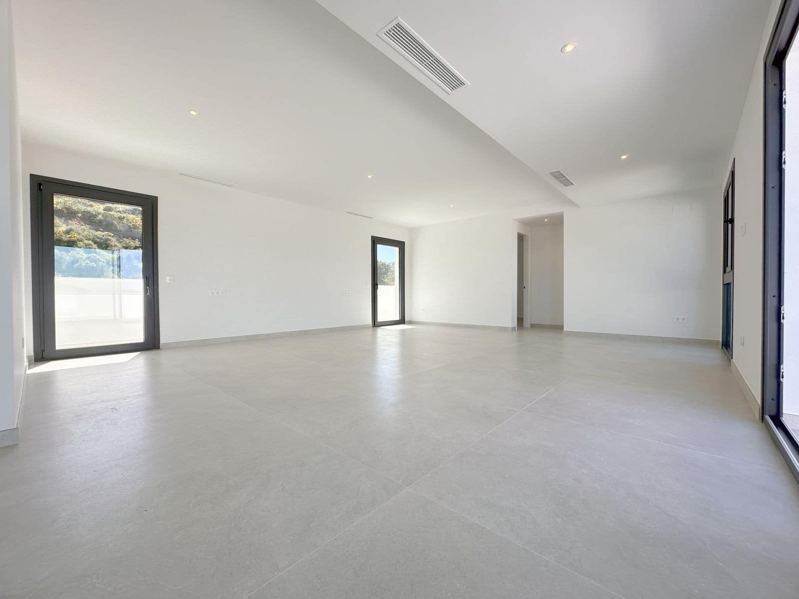 6 makuuhuone Huvila myytävänä paikassa Mijas Costa mukana uima-altaan 
autotalli - 2 295 000 € (Ref: 8926753)