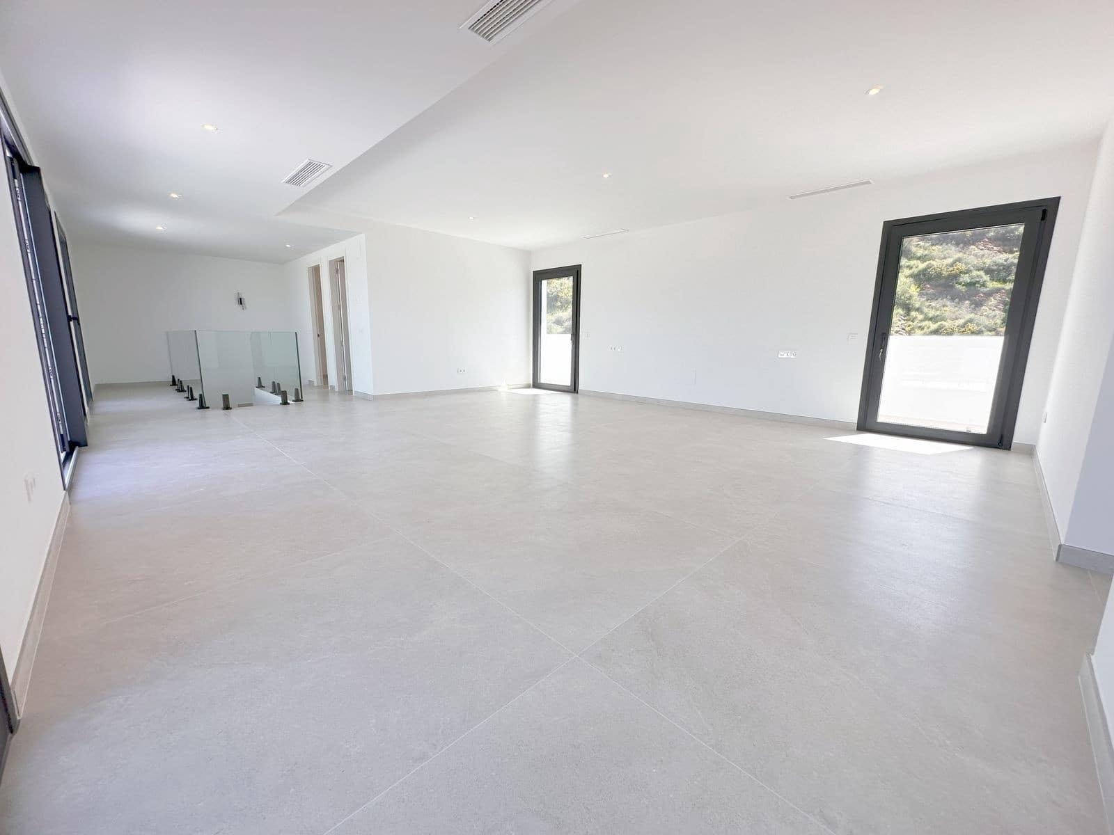 6 makuuhuone Huvila myytävänä paikassa Mijas Costa mukana uima-altaan 
autotalli - 2 295 000 € (Ref: 8926753)