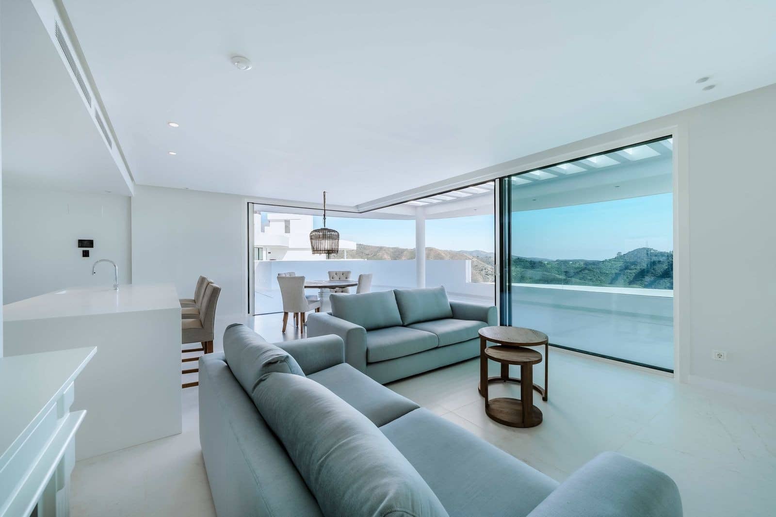 3 bedroom Penthouse for sale in Ojen with pool garage - € 1,700,000 (Ref: 8932420)