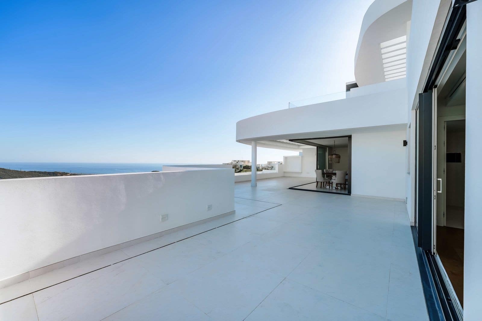 3 bedroom Penthouse for sale in Ojen with pool garage - € 1,700,000 (Ref: 8932420)