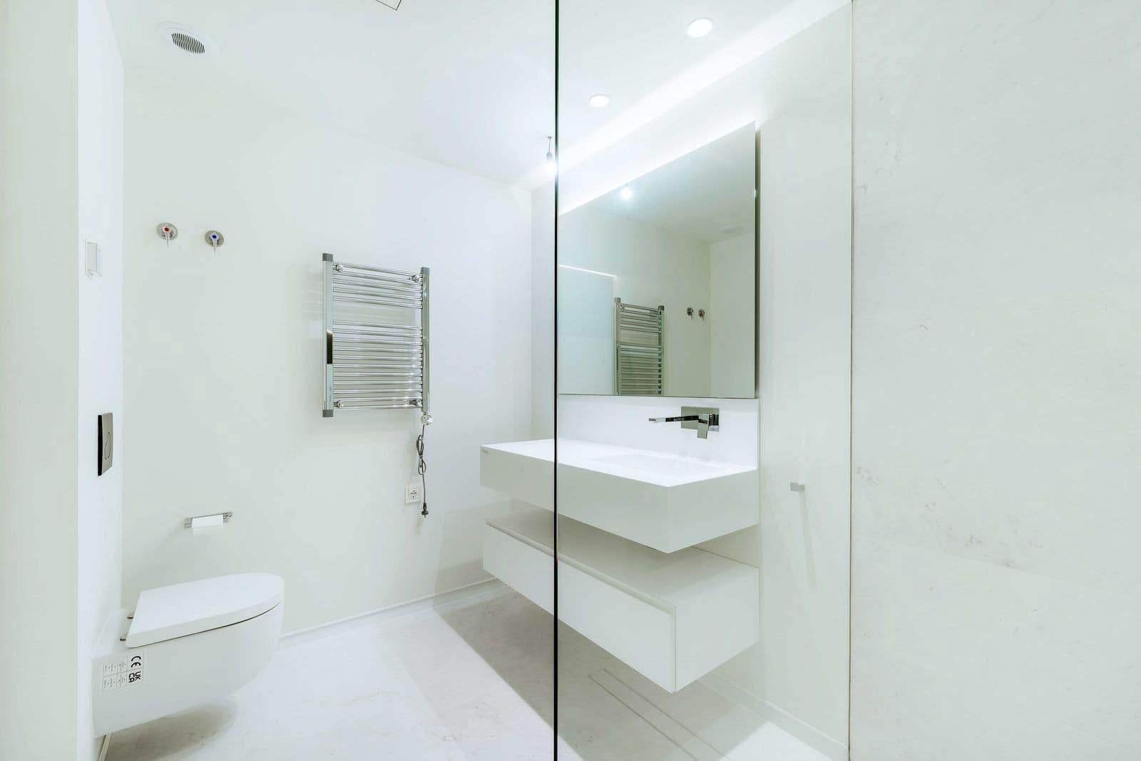 3 bedroom Penthouse for sale in Ojen with pool garage - € 1,700,000 (Ref: 8932420)