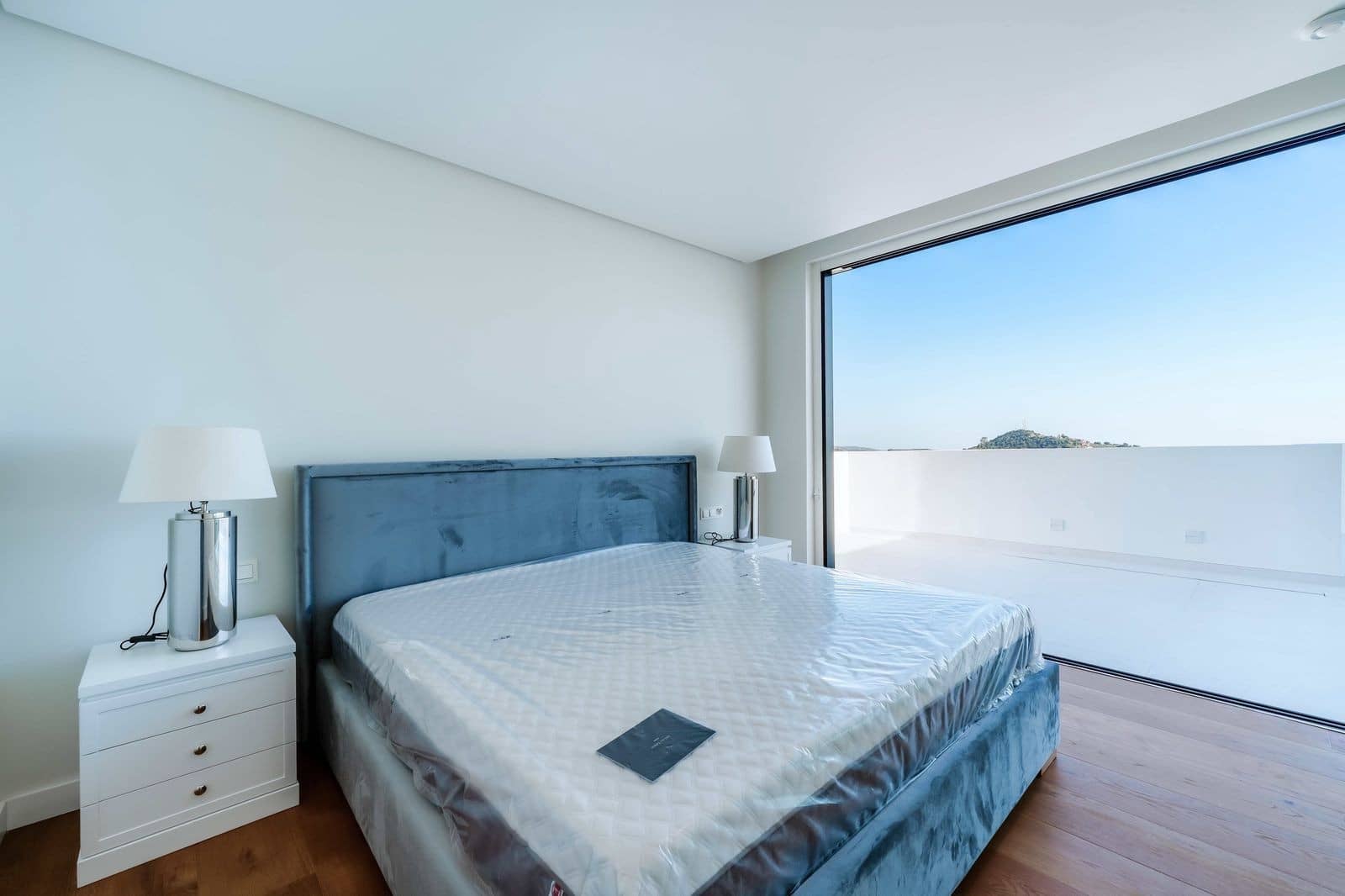 3 bedroom Penthouse for sale in Ojen with pool garage - € 1,700,000 (Ref: 8932420)