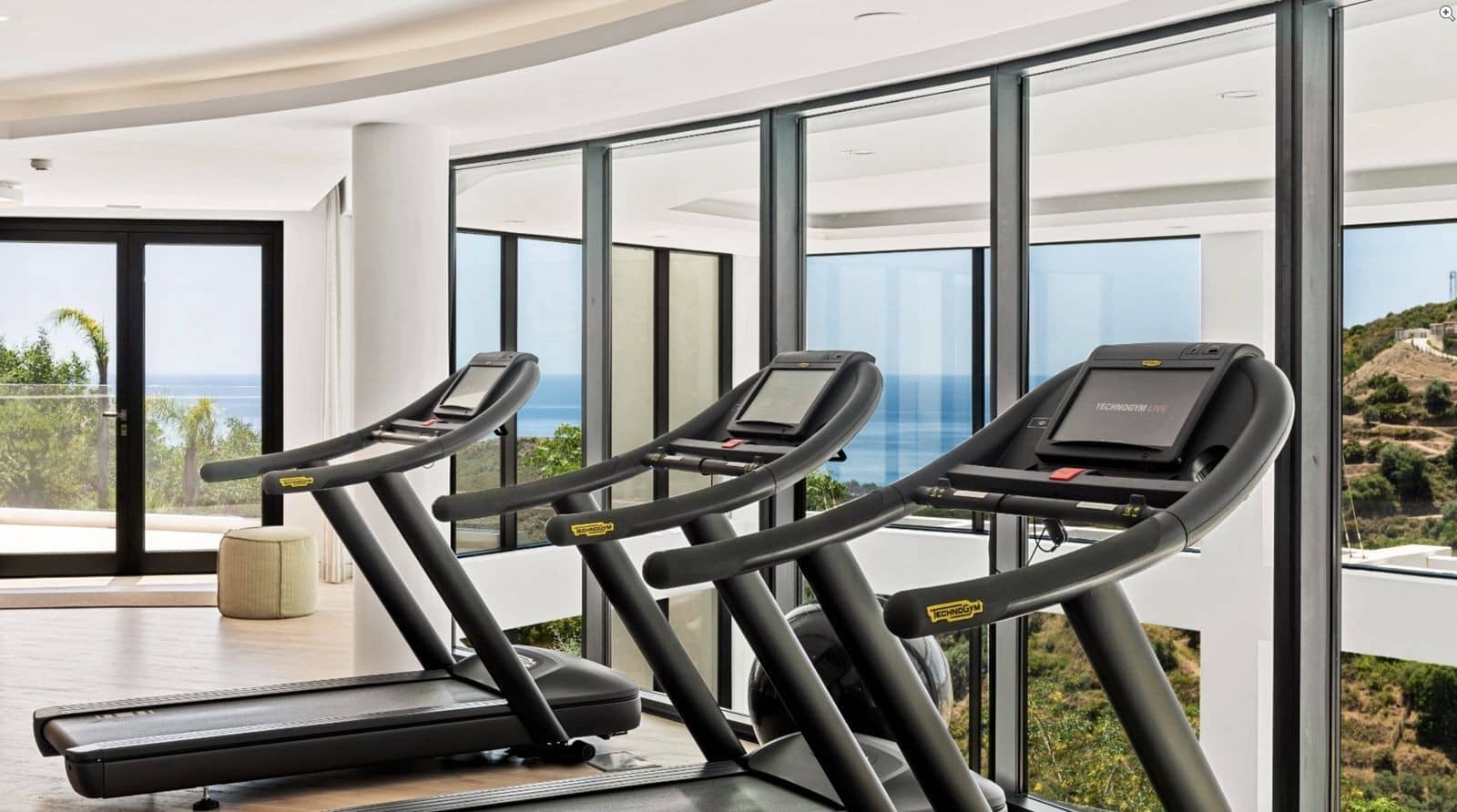 3 bedroom Penthouse for sale in Ojen with pool garage - € 1,700,000 (Ref: 8932420)