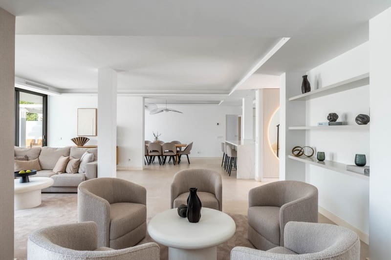 5 bedroom Villa for sale in Marbella with pool garage - € 3,295,000 (Ref: 8938794)