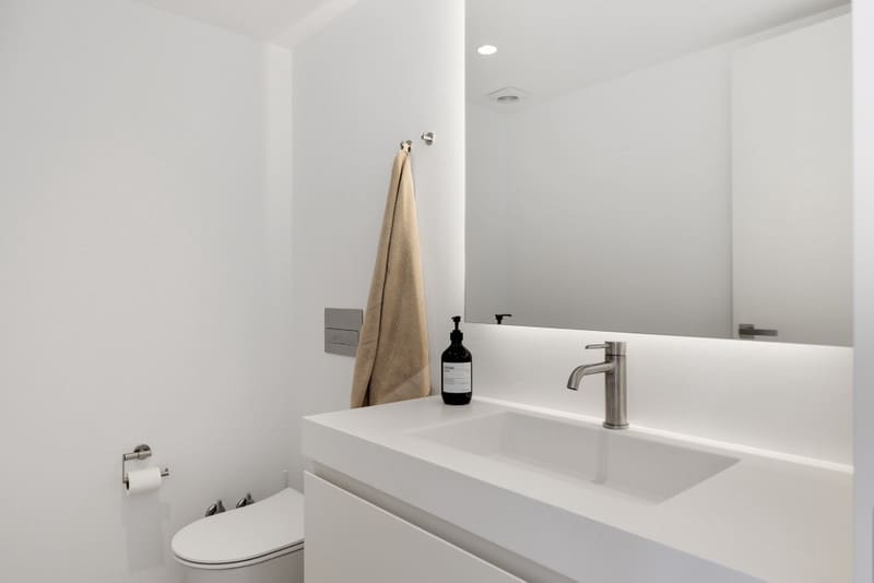 5 bedroom Villa for sale in Marbella with pool garage - € 3,295,000 (Ref: 8938794)