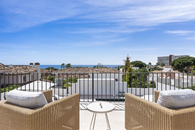 5 bedroom Villa for sale in Marbella with pool garage - € 3,295,000 (Ref: 8938794)