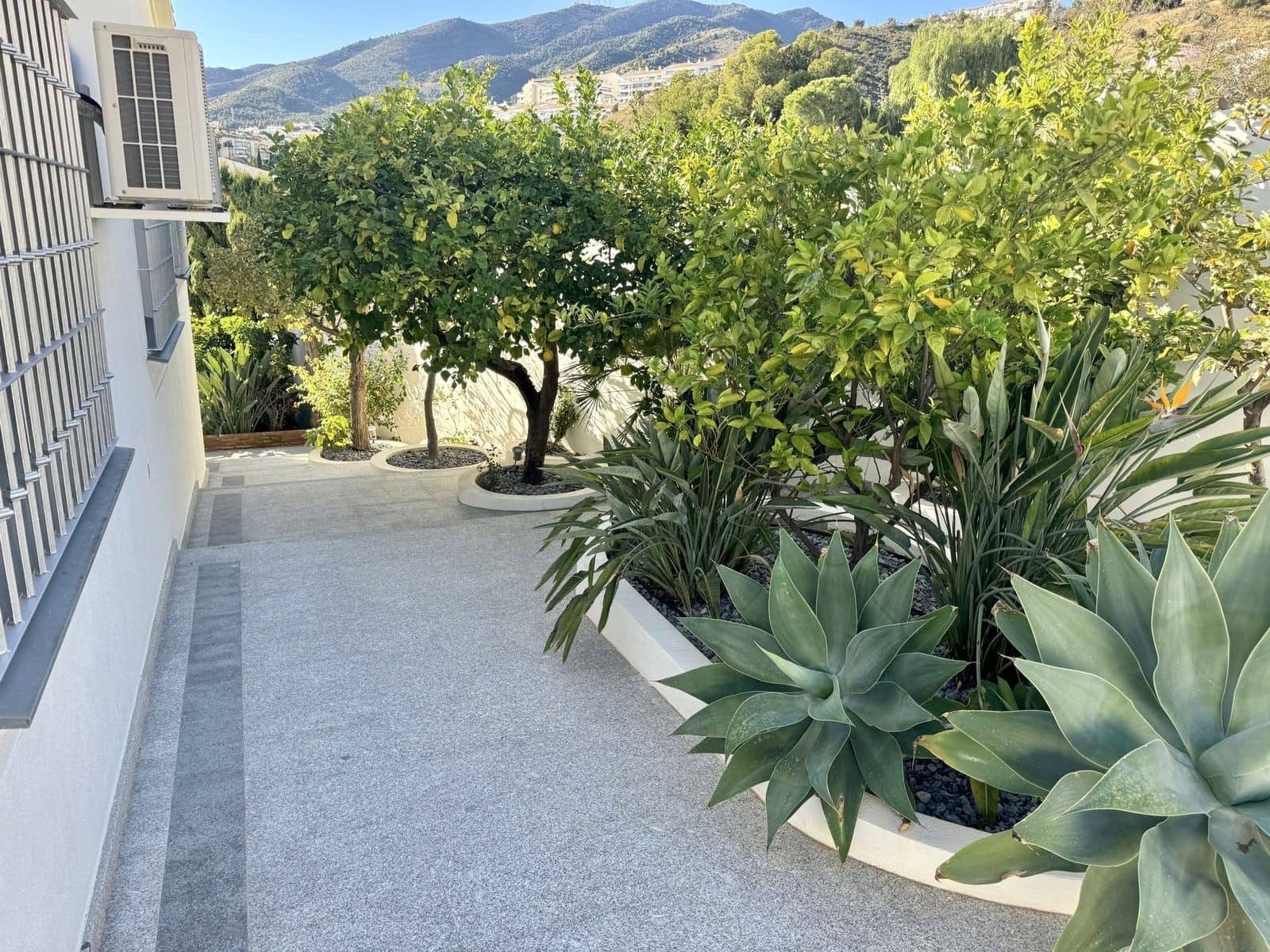 5 sypialnia Willa na sprzedaż w Benalmadena z basenem garażem - 1 495 000 € (Ref: 8941305)