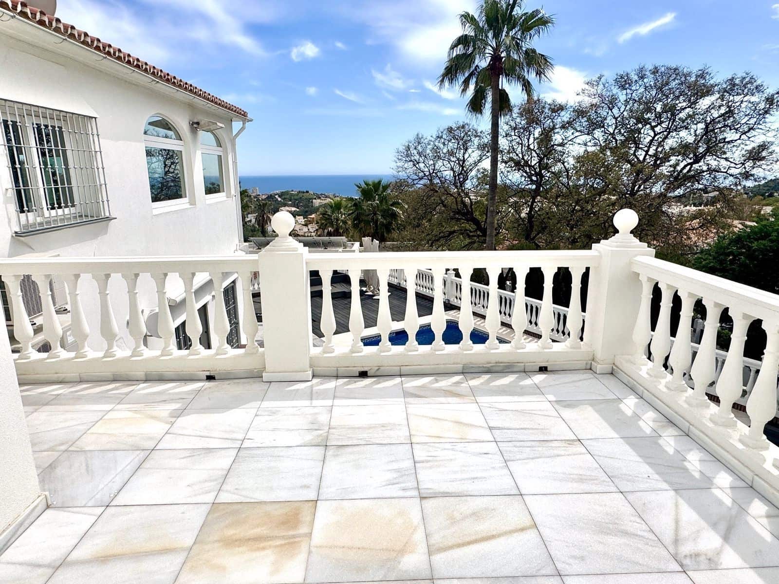 5 sypialnia Willa na sprzedaż w Benalmadena z basenem garażem - 1 495 000 € (Ref: 8941305)