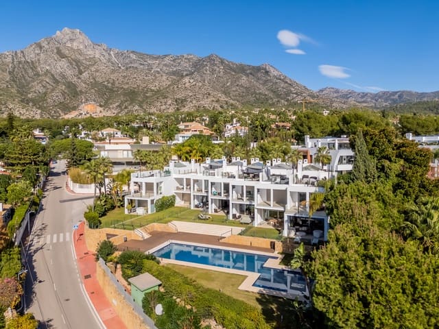 3 soverom Hus til salgs i Golden Mile, Marbella med svømmebasseng garasje - € 1 995 000 (Ref: 8941306)