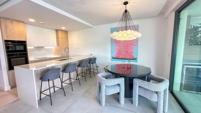 3 bedroom Apartment for sale in Marbella with pool garage - € 995,000 (Ref: 8941308)