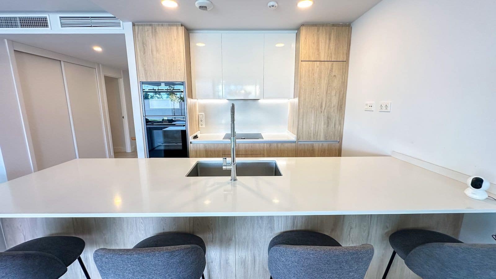 3 bedroom Apartment for sale in Marbella with pool garage - € 995,000 (Ref: 8941308)