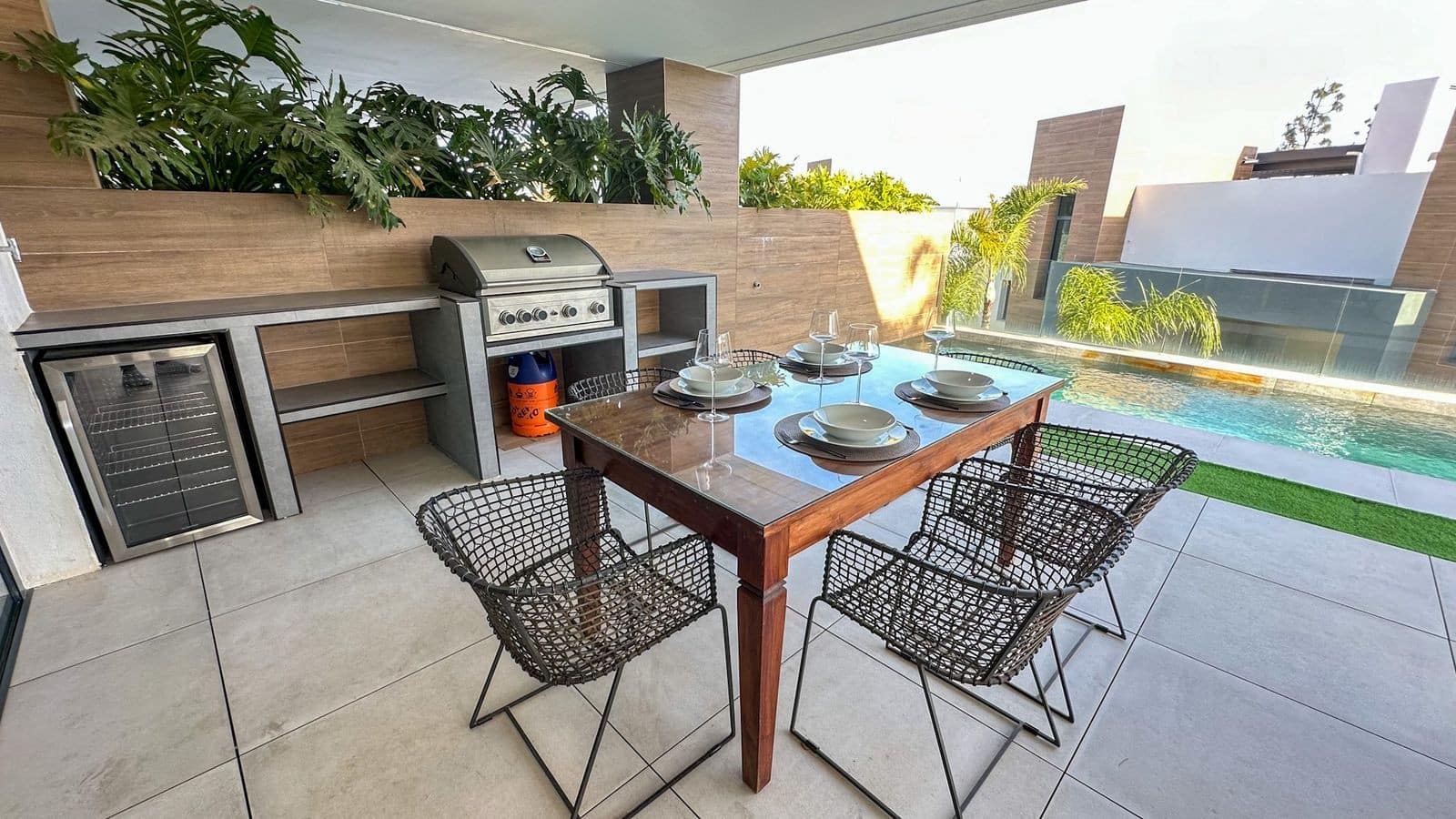 3 bedroom Apartment for sale in Marbella with pool garage - € 995,000 (Ref: 8941308)