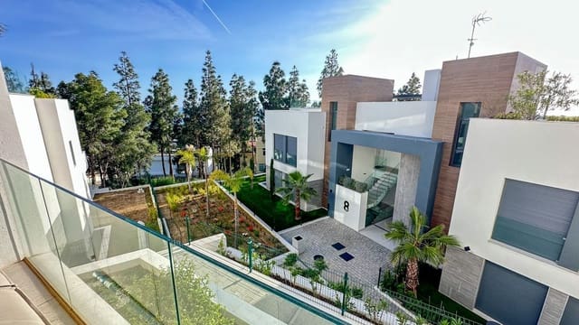 3 bedroom Apartment for sale in Marbella with pool garage - € 995,000 (Ref: 8941308)