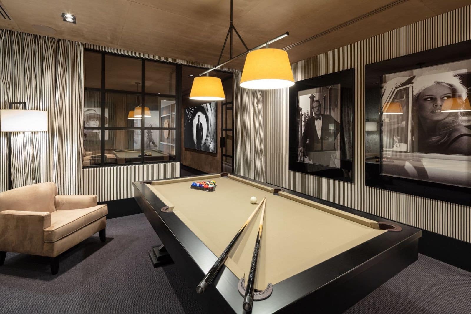 6 bedroom Villa for sale in La Quinta with pool garage - € 9,750,000 (Ref: 8941310)